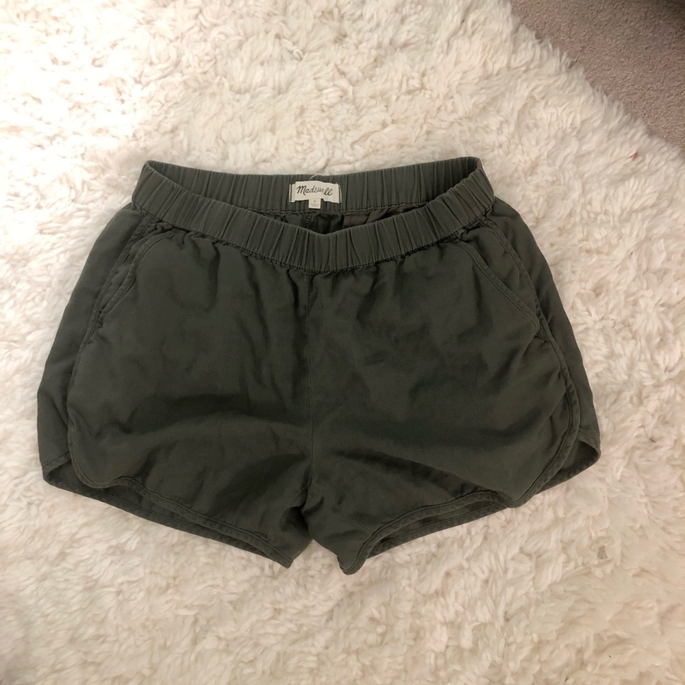 MADEWELL army green shorts (S)